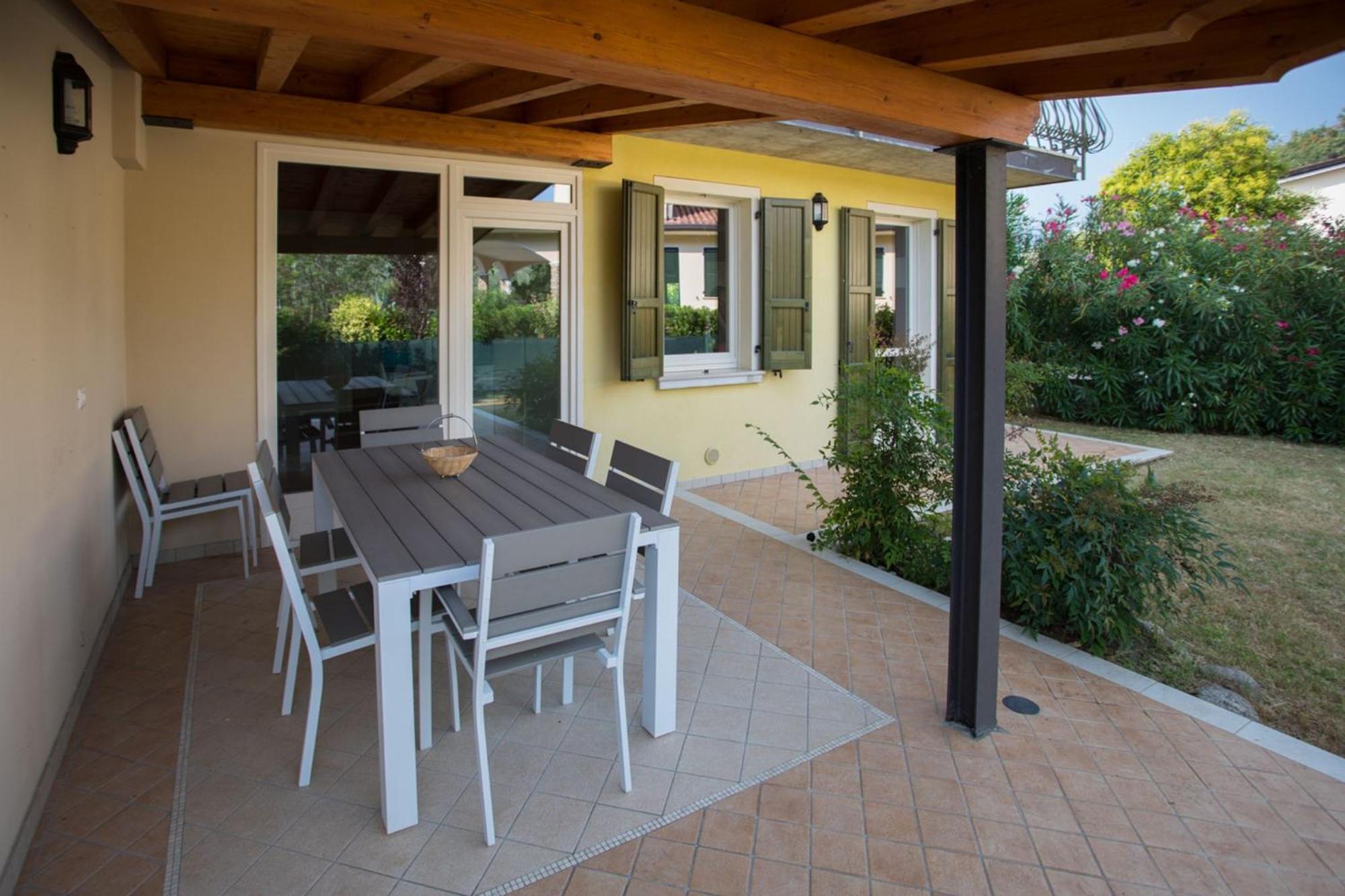 Wonderful On The Garda With Private Garden Villa *